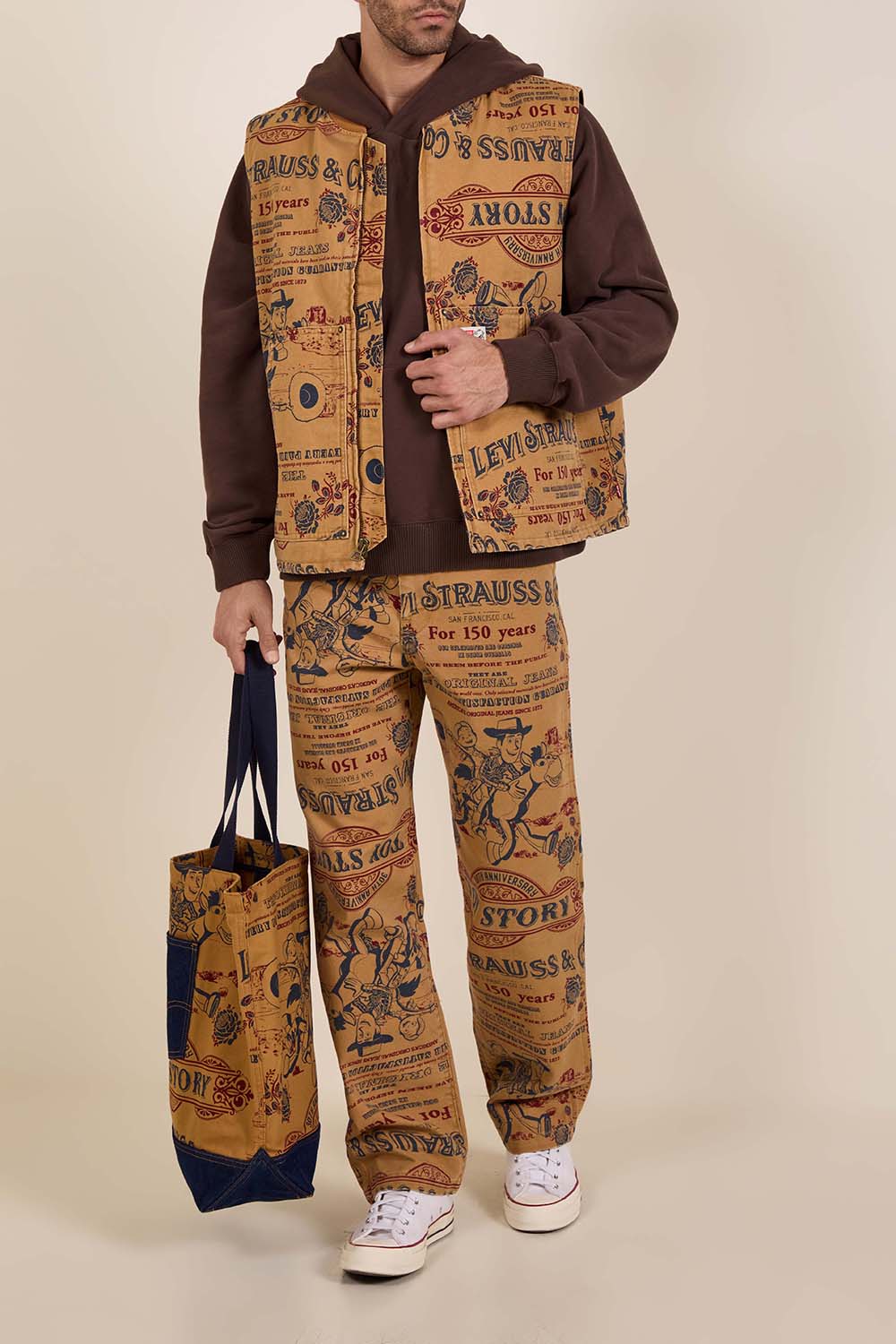 ליוויס X צעצוע של סיפור וסט